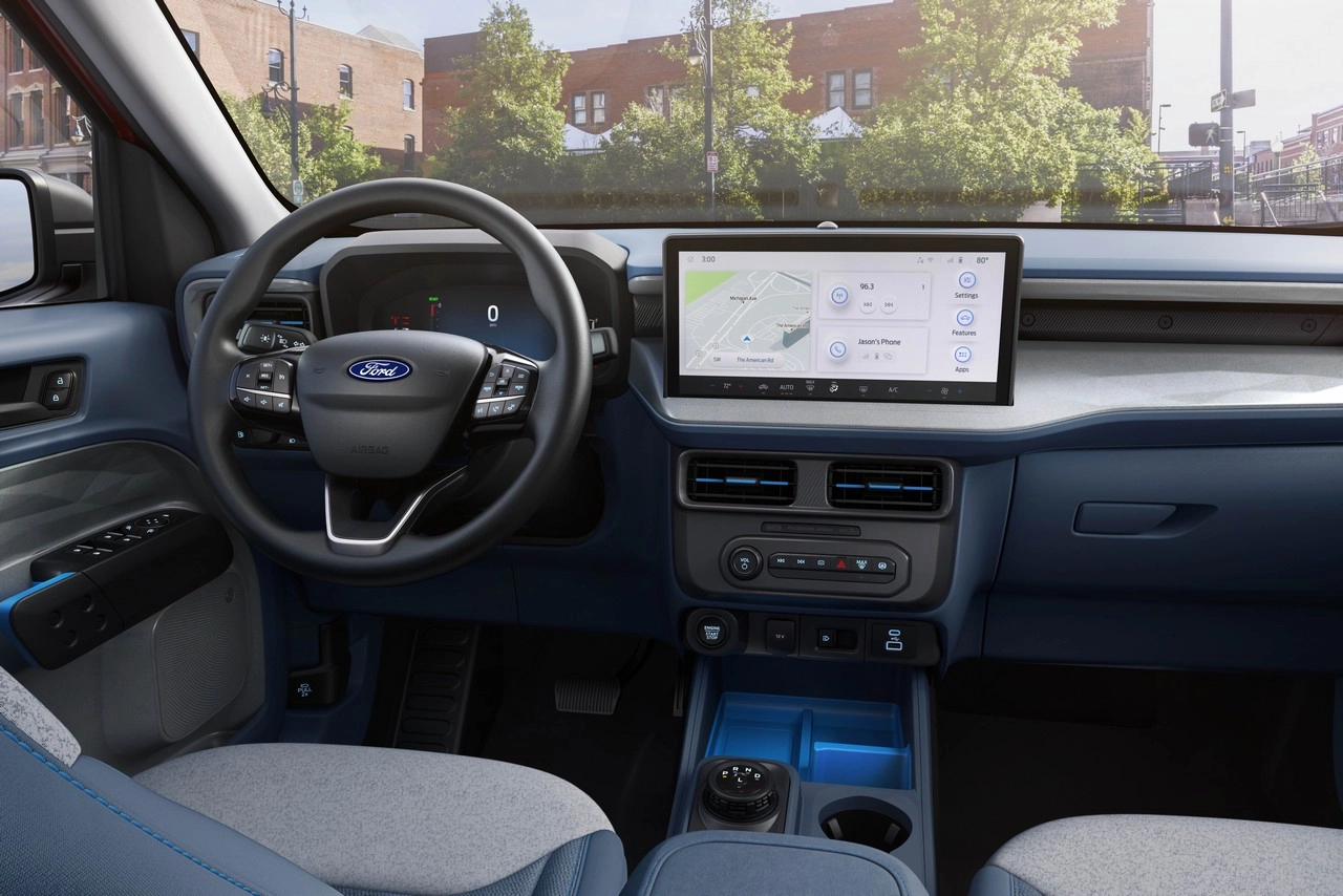 2025 Ford Maverick XLT Interior